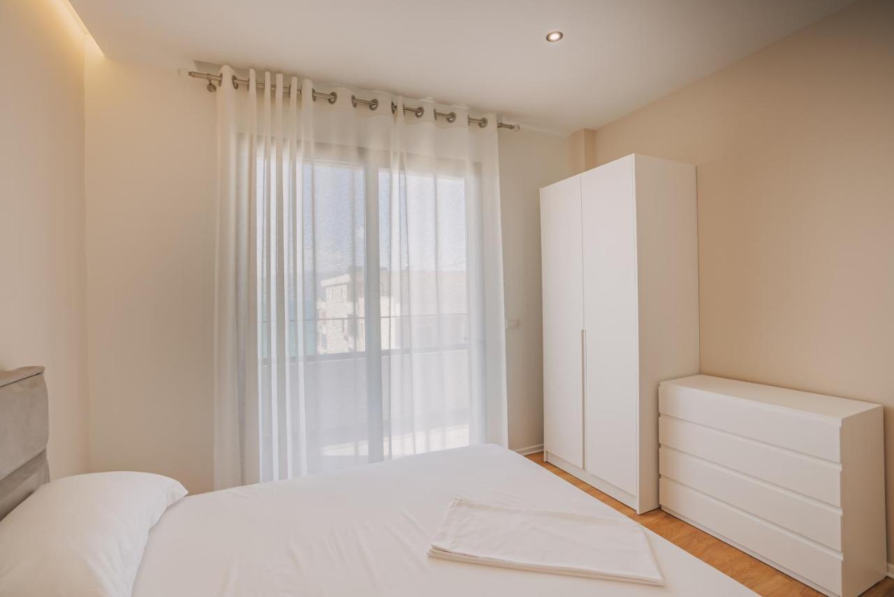 Jd Luxury Apartments فلورا المظهر الخارجي الصورة