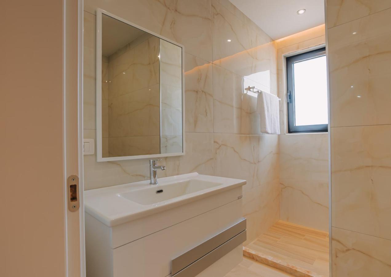 Jd Luxury Apartments فلورا المظهر الخارجي الصورة