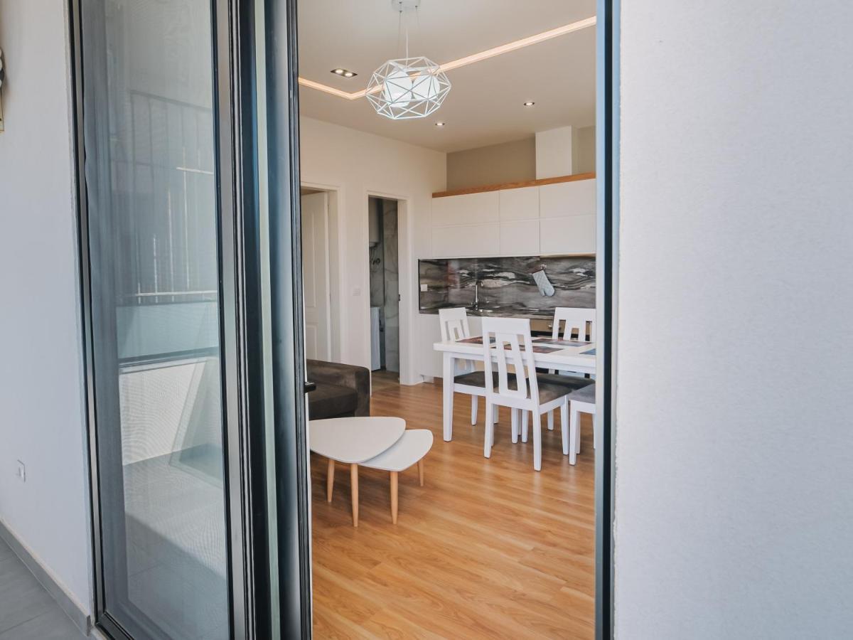 Jd Luxury Apartments فلورا المظهر الخارجي الصورة