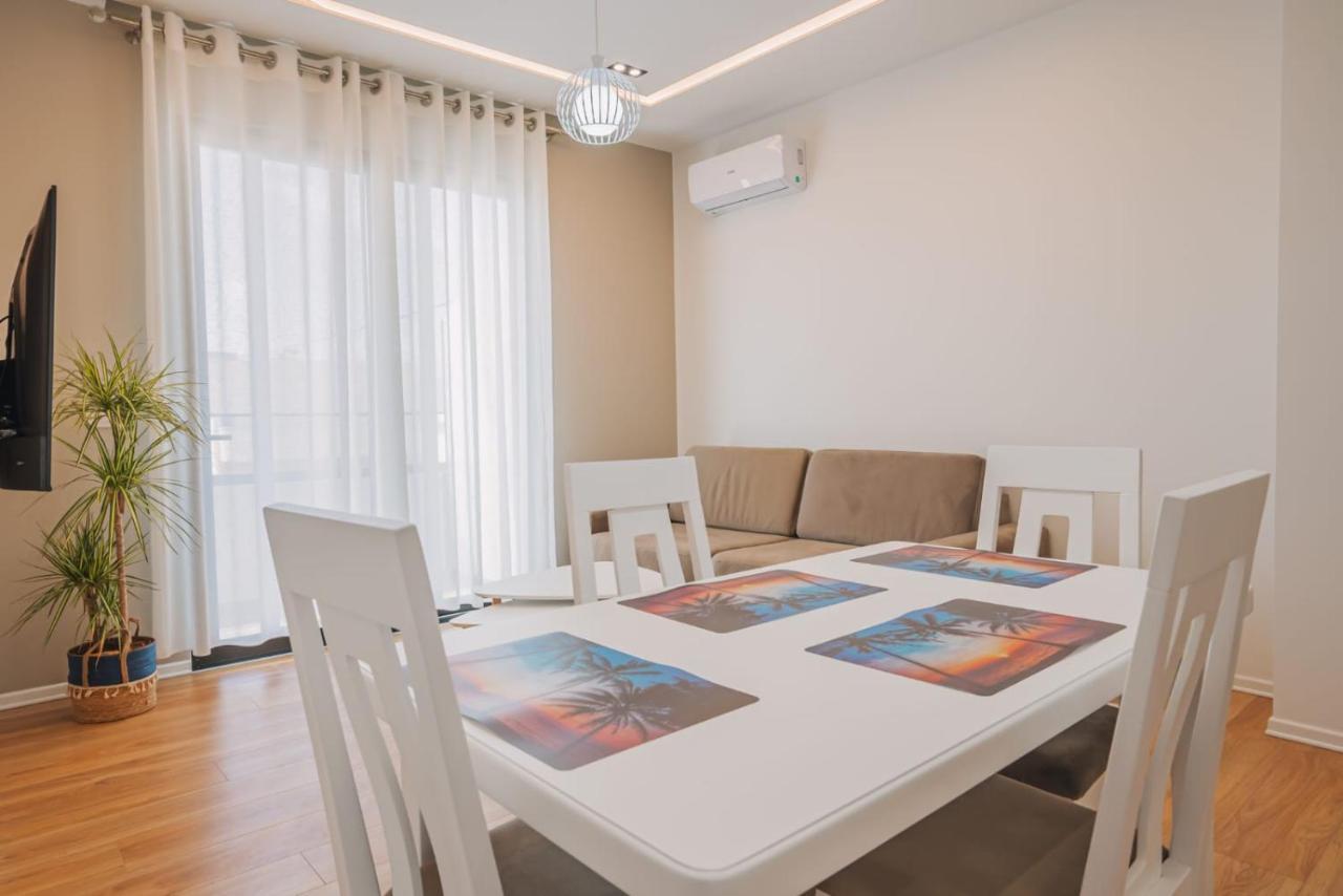 Jd Luxury Apartments فلورا المظهر الخارجي الصورة