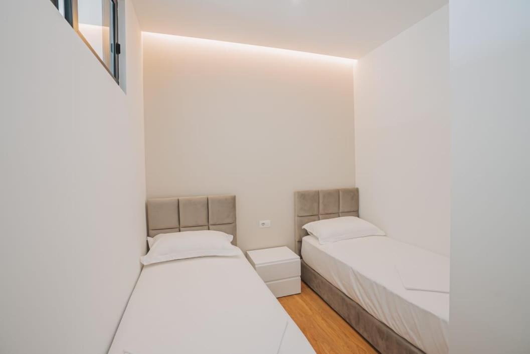 Jd Luxury Apartments فلورا المظهر الخارجي الصورة